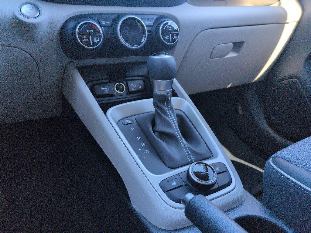 New 2026 White Hyundai SEL w/Two-Tone Roof image 25