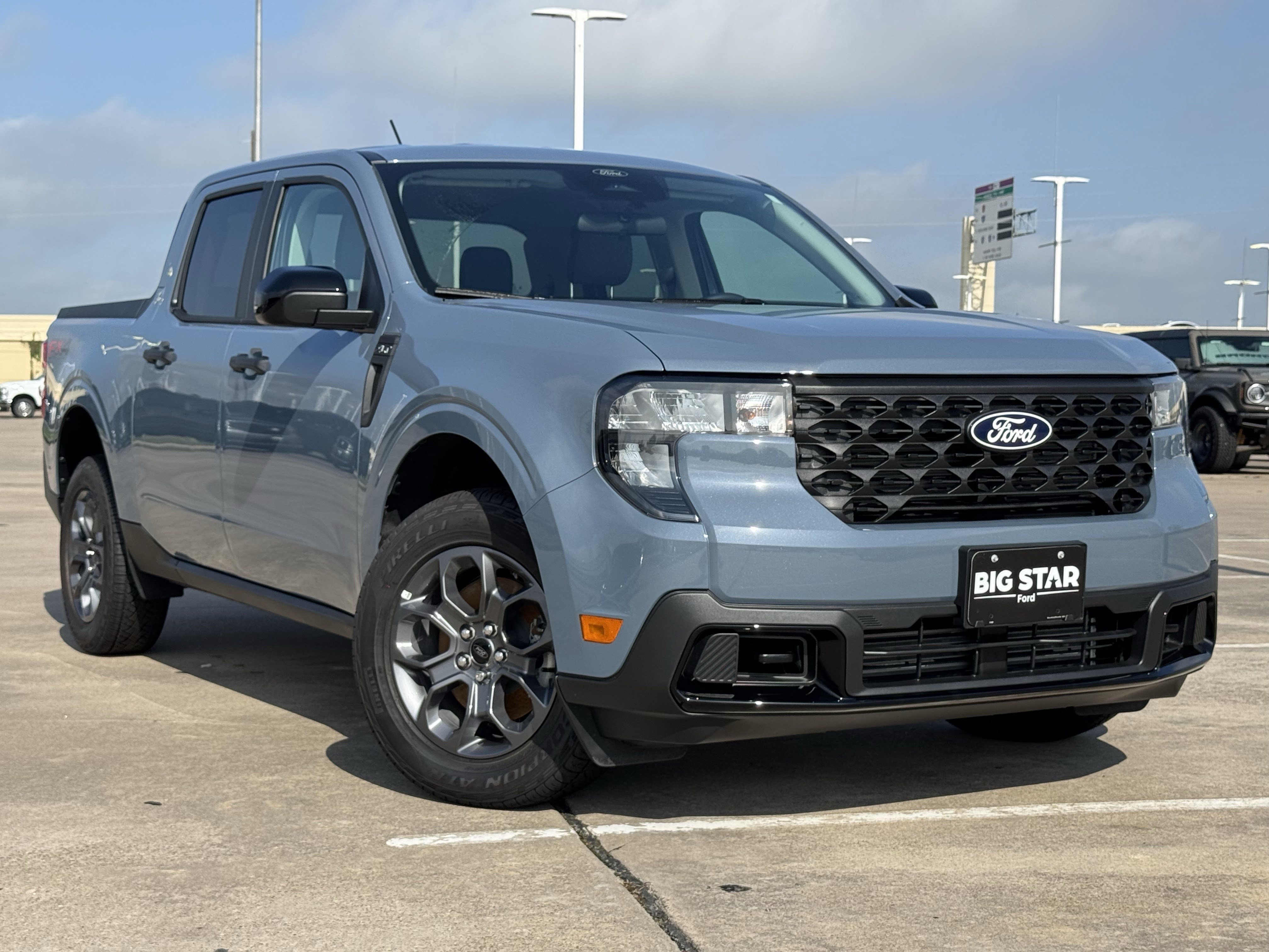 New 2026 Azure Gray Metallic Tri-Coat Ford XLT image 2