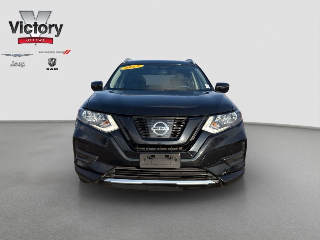 Used 2017 Nissan Rogue S with VIN KNMAT2MT8HP584923 for sale in Kansas City