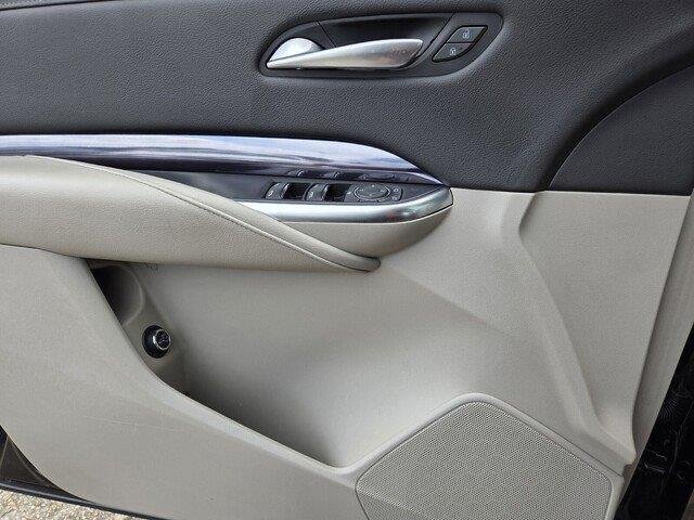 Used 2023 Stellar Black Metallic Cadillac FWD Luxury image 20