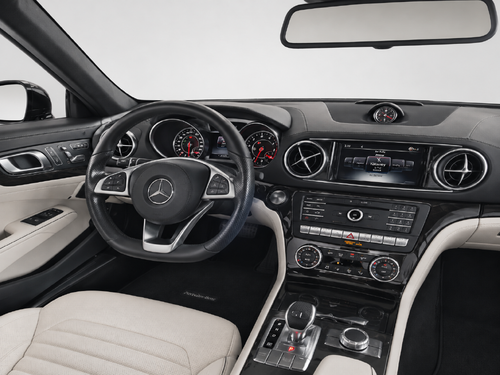 Used 2017 Black Mercedes-Benz SL 550 image 13