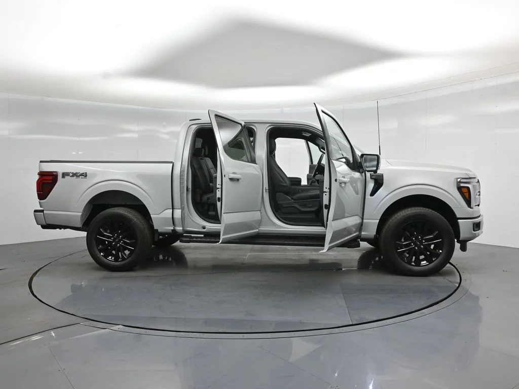 New 2026 Avalanche Ford Lariat image 4