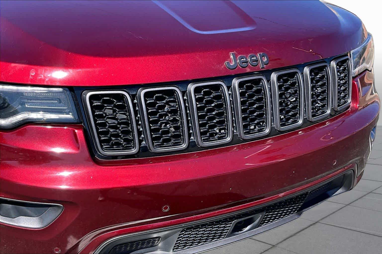 Used 2021 Velvet Red Pearlcoat Jeep 80th Anniversary image 32