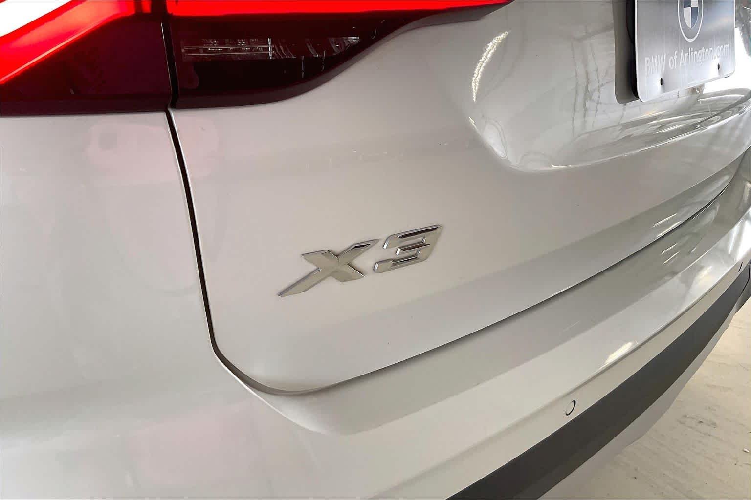 Used 2023 Mineral White Metallic BMW sDrive30i image 31