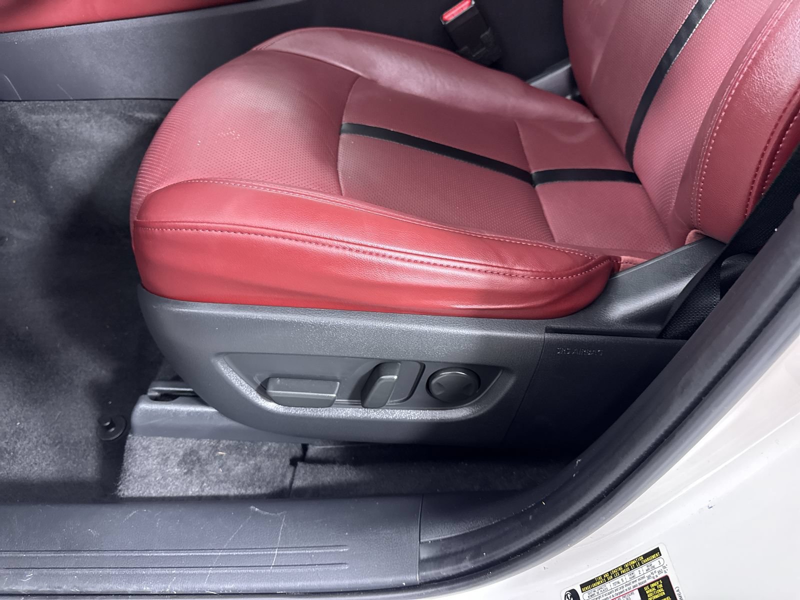Certified Used 2025 Rhodium White Premium Mazda Premium Plus Package image 13