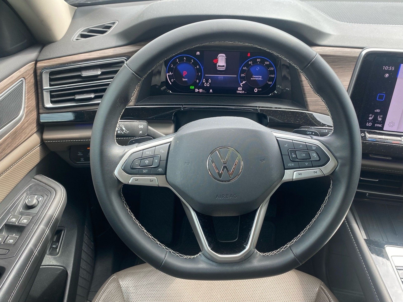 Certified Used 2025 Gray Volkswagen 2.0T SEL image 4