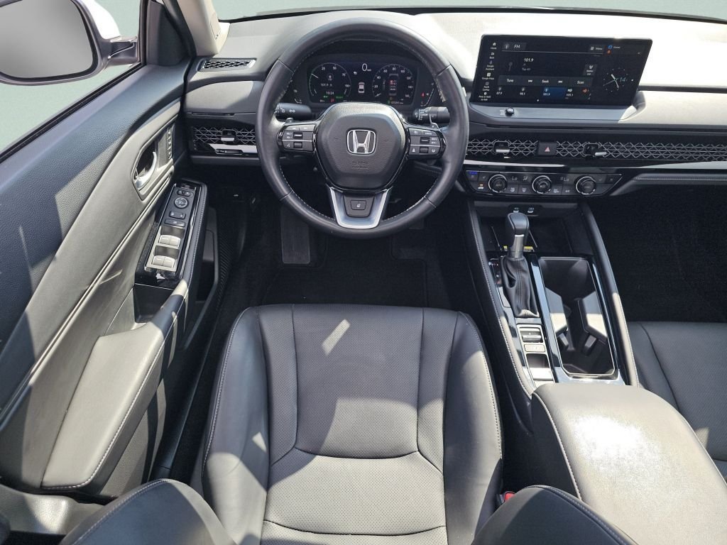 Certified Used 2025 Platinum White Pearl Honda HYBRID TOURING image 43
