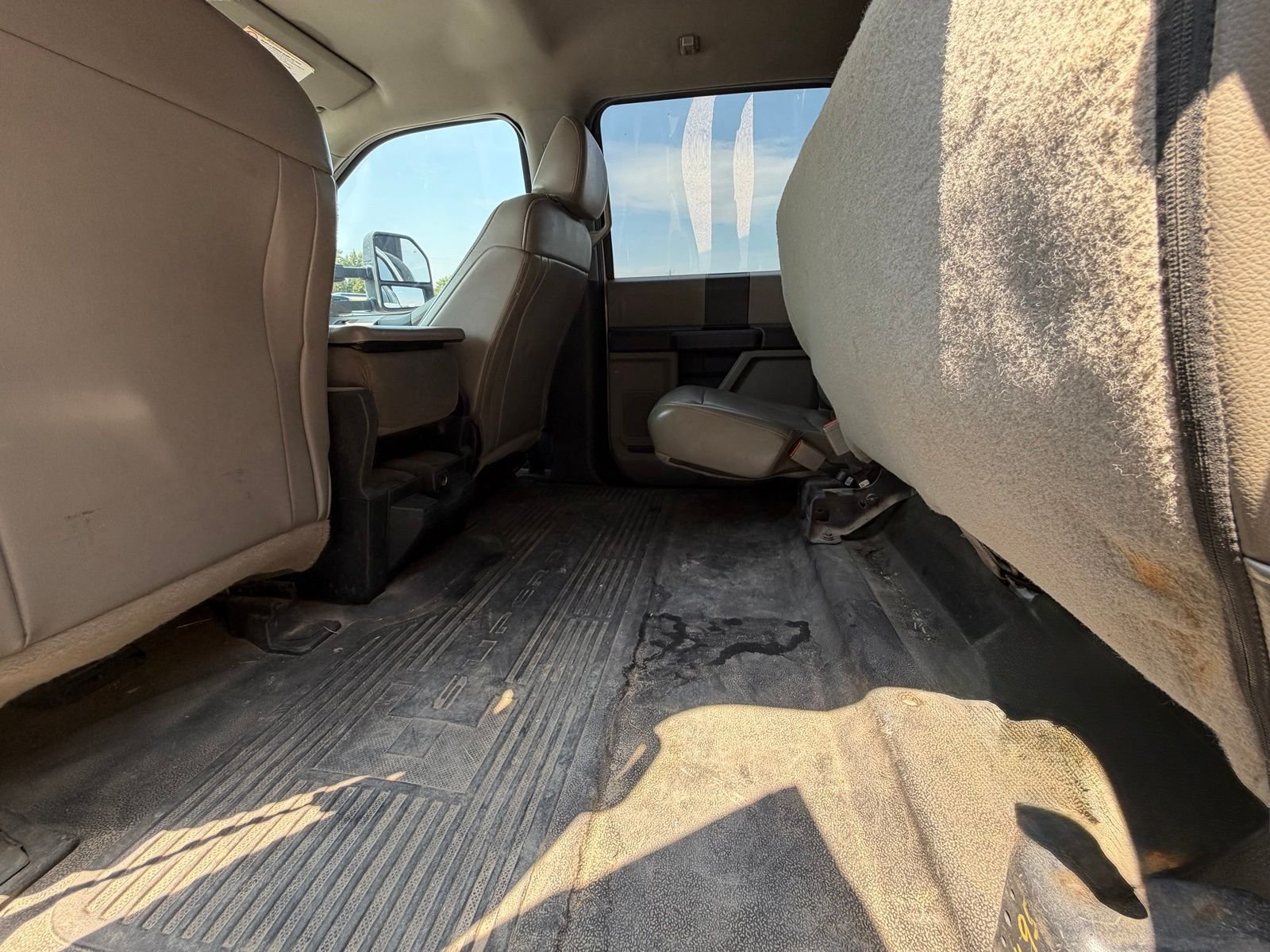 Used 2019 Oxford White Ford XL image 12