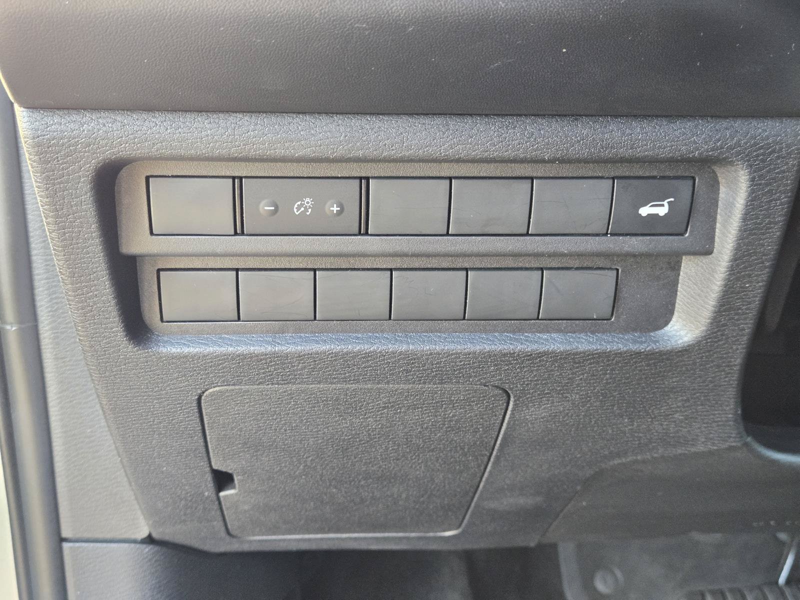 2025 Mitsubishi Outlander SE - Photo 23