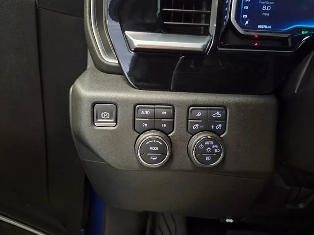 Used 2022 Glacier Blue Metallic Chevrolet RST image 27