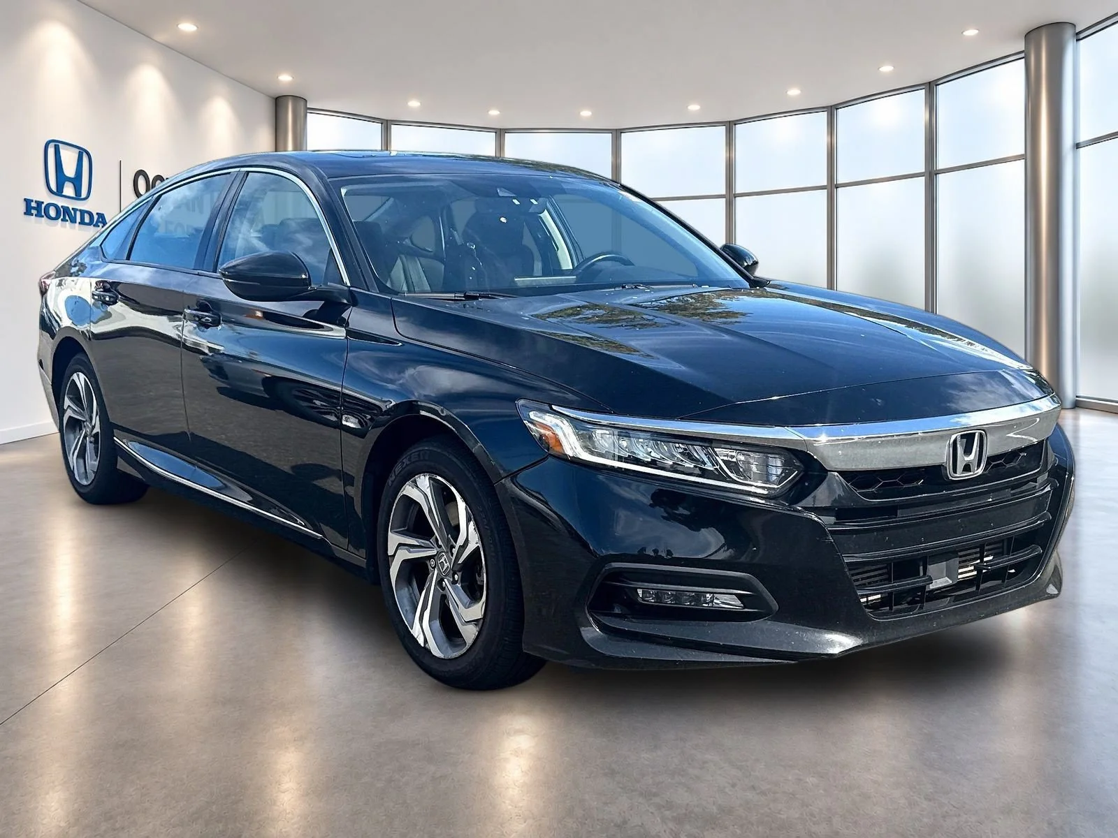Used 2018 Crystal Black Pearl Honda EX-L 2.0T image 3