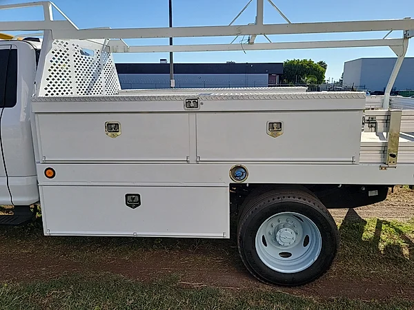 2020 Ford F-450 Super Duty Chassis Cab XL - Photo 18