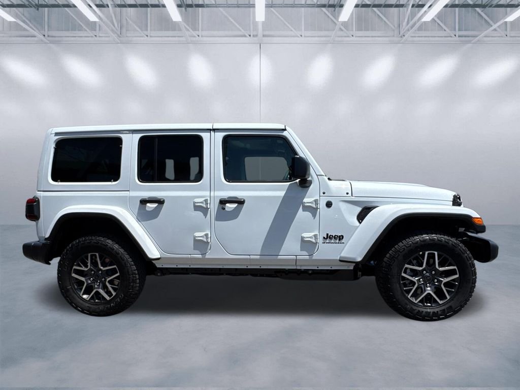 New 2026 Bright White Clear-Coat Exterior Paint Jeep Sahara image 3