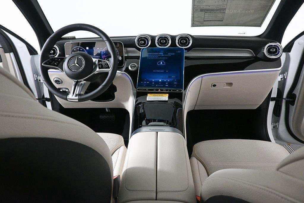 New 2027 MANUFAKTUR Moonlight White Metallic Mercedes-Benz GLC 300 image 16