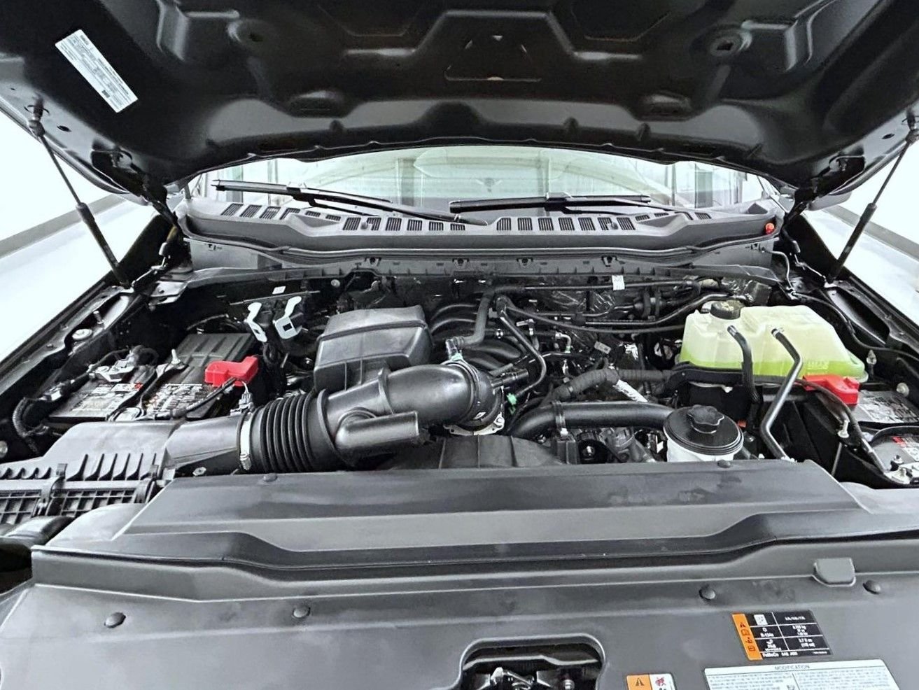 New 2026 Carbonized Gray Metallic Ford Lariat image 25