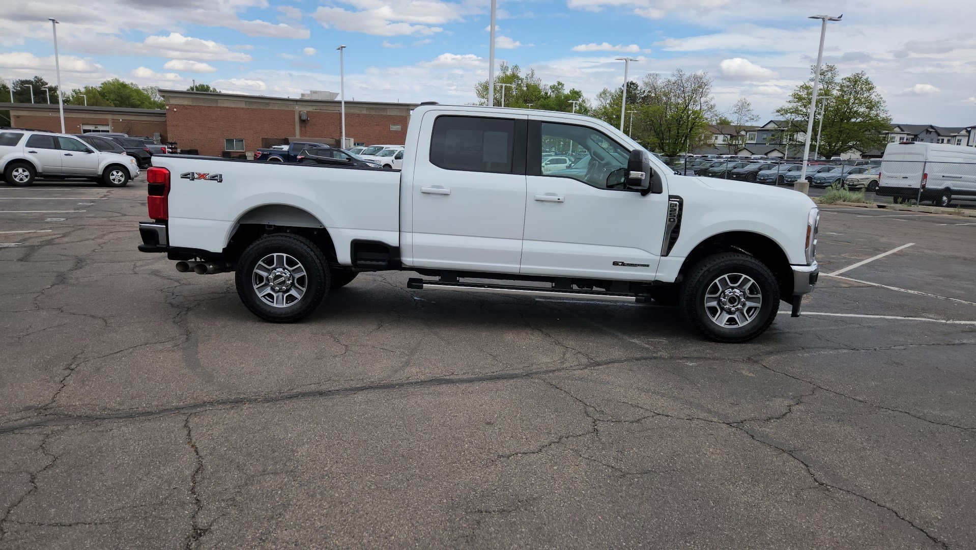 Certified Used 2025 Oxford White Ford LARIAT image 18