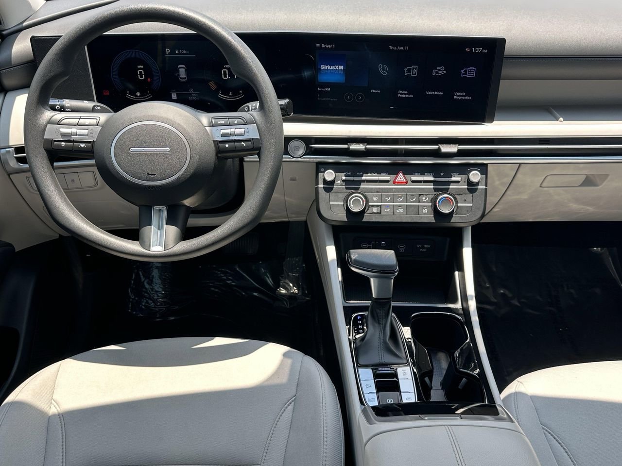 New 2025 Serenity White Pearl Hyundai SE image 20