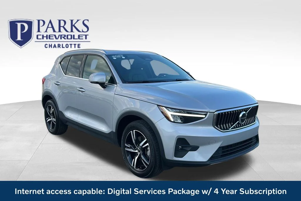 2023 Volvo XC40 B5 Plus Bright AWD's photo