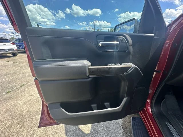 Used 2019 Red Chevrolet LT image 24
