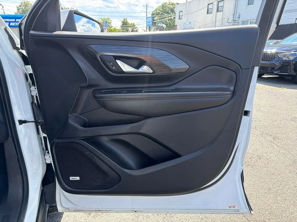 Used 2022 White GMC SLT image 20