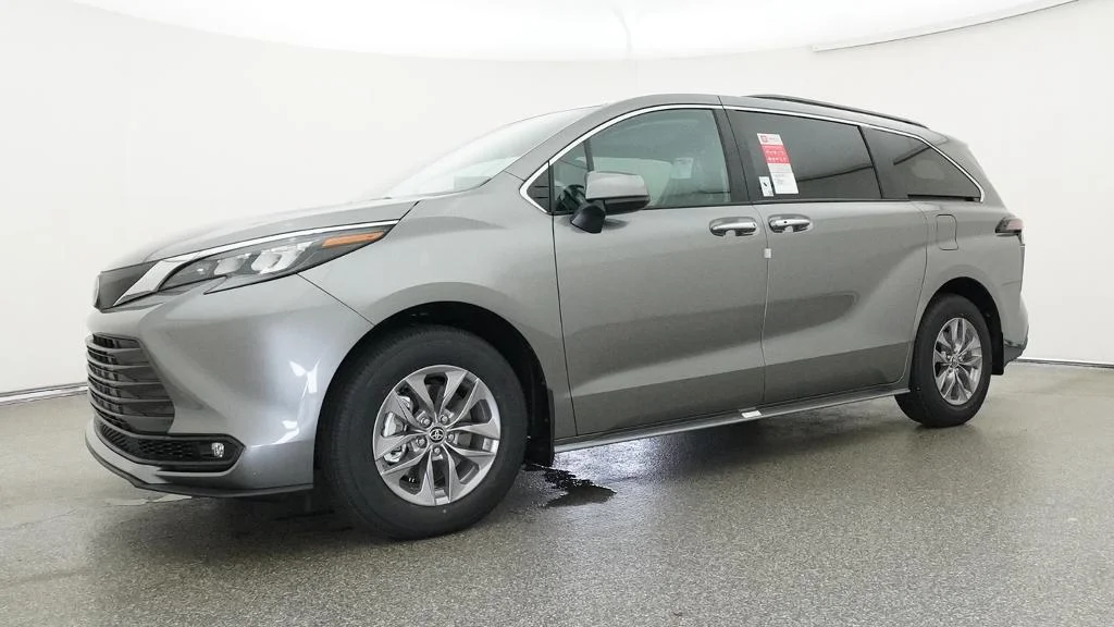 New 2026 Heavy Metal Toyota XLE image 6