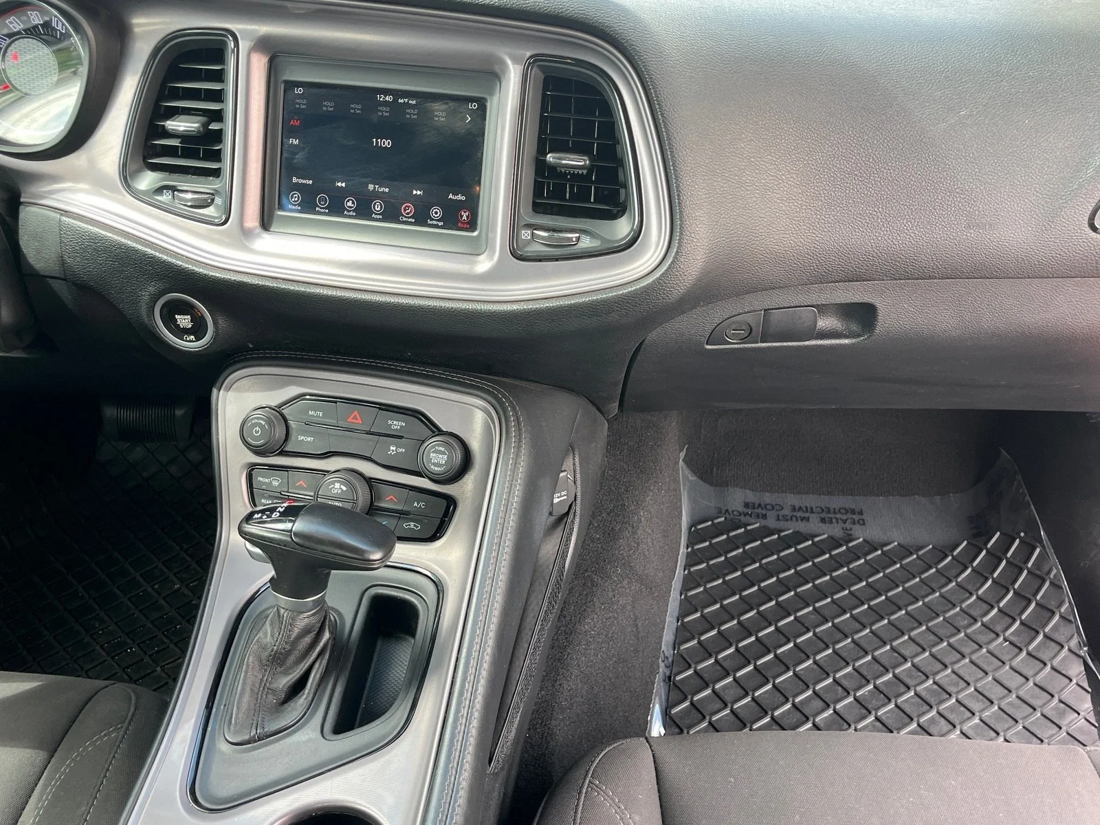 Used 2023 Torred Clearcoat Dodge SXT image 14