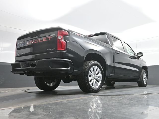 Used 2021 Black Chevrolet Custom image 26