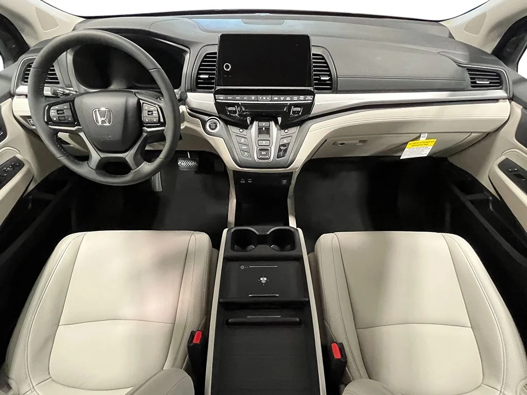 New 2026 Solar Silver Metallic Honda EX image 15
