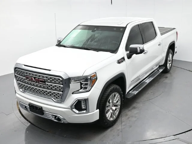 Used 2019 WHITE FROST TRICOAT GMC Denali image 34