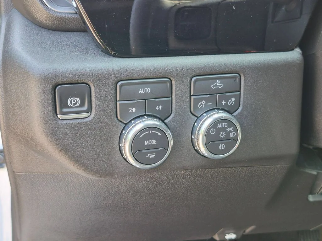 Used 2026 White GMC Elevation image 14