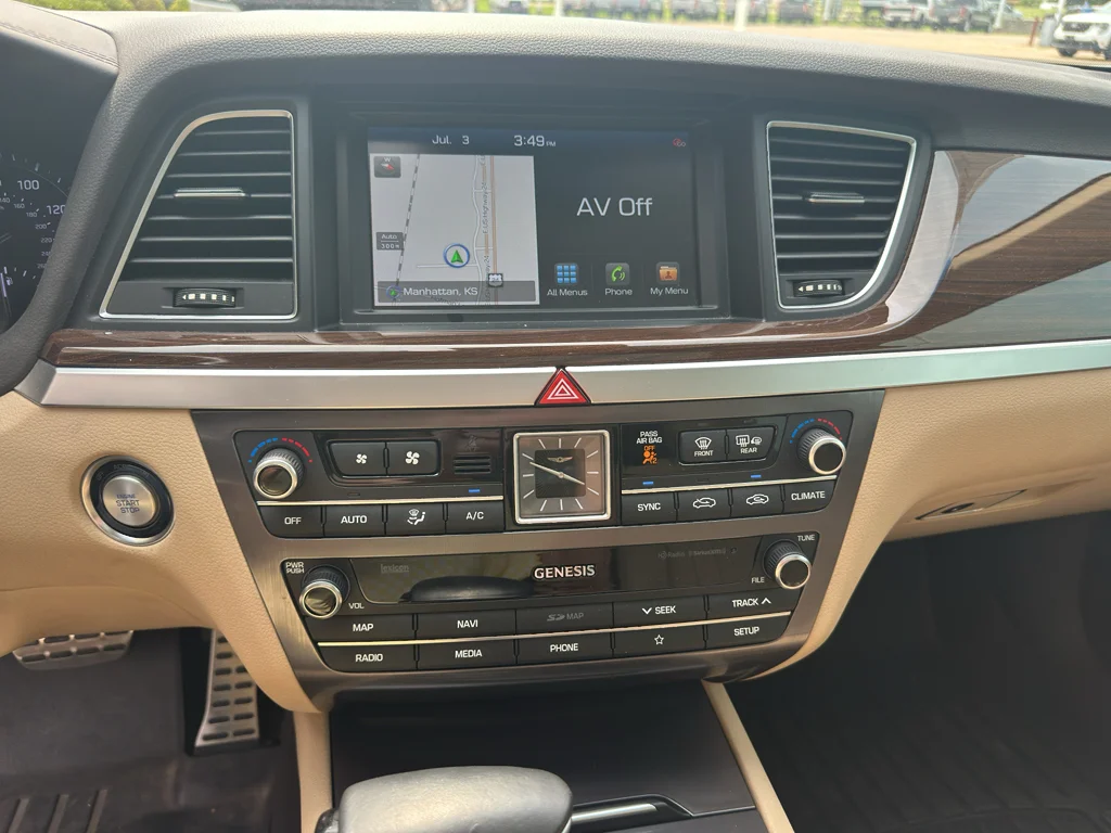 Used 2020 Uyuni White Genesis 3.8L image 19