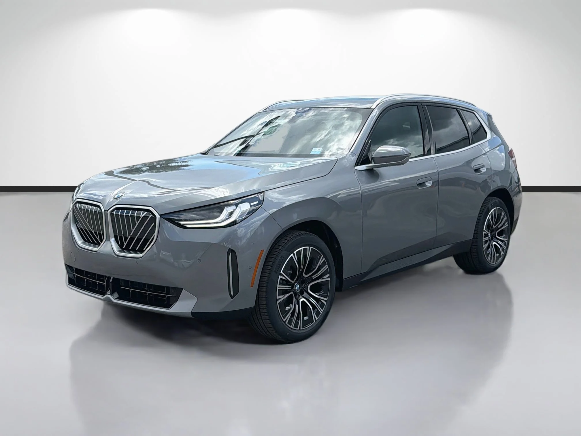 New 2026 Skyscraper Grey Metallic BMW 30 xDrive image 7