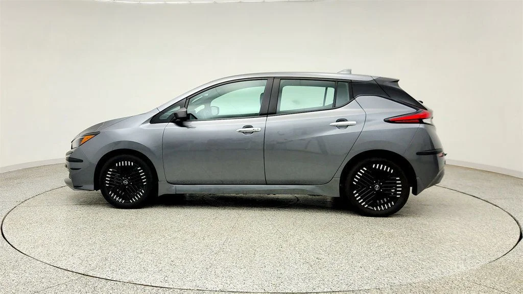 Used 2023 Gun Metallic Nissan SV PLUS Hatchback image 8