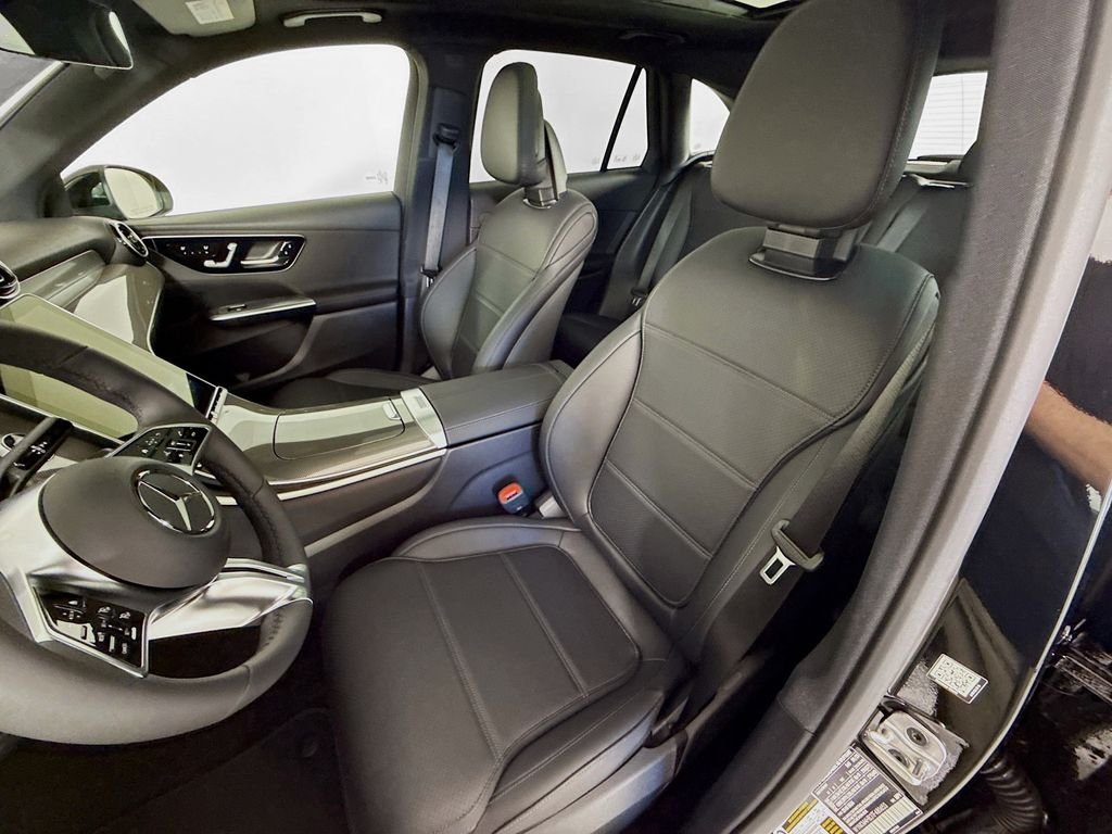 Certified Used 2026 Black Mercedes-Benz GLC 300 image 5