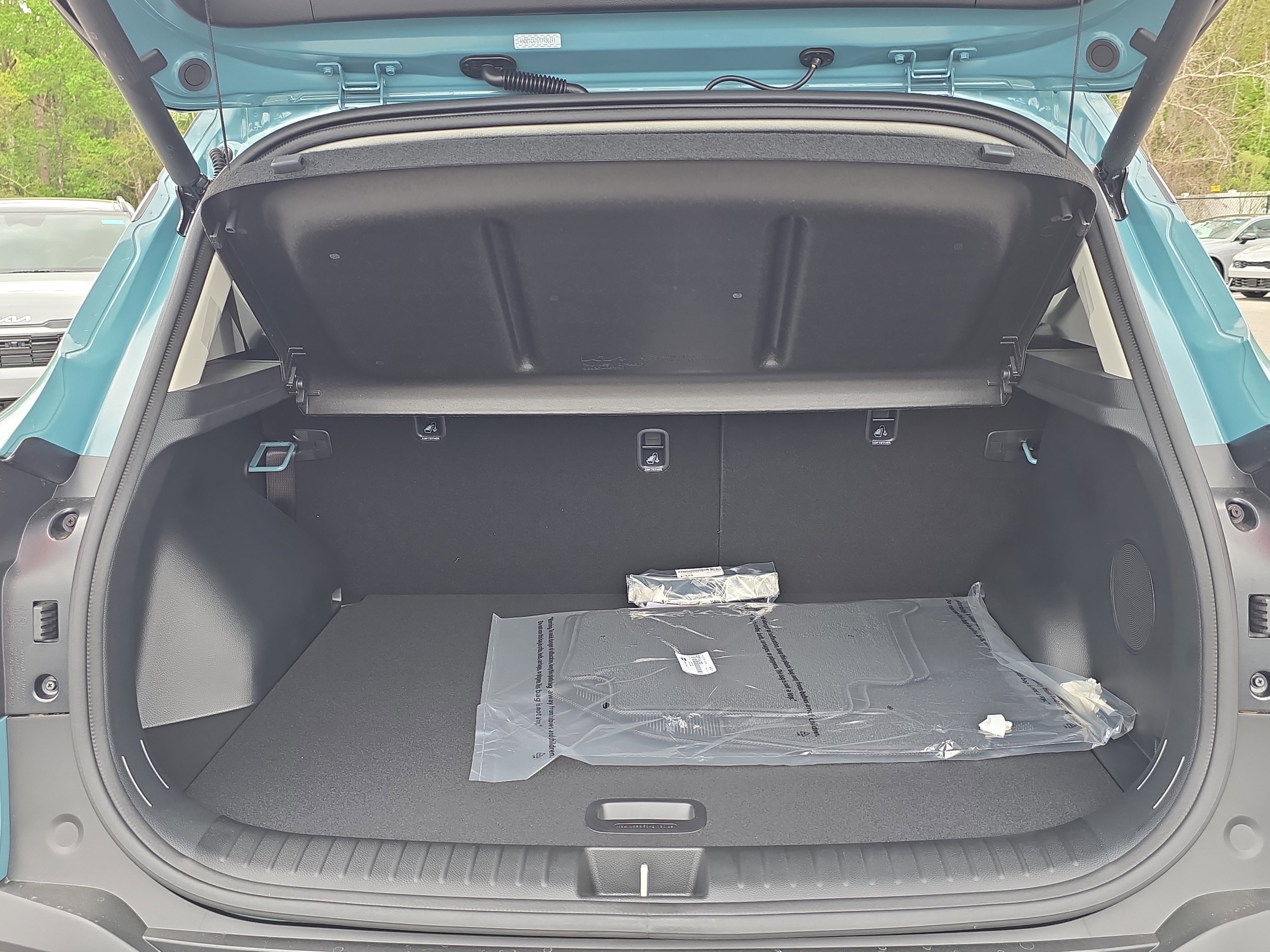 New 2026 Pluton Blue / Black Roof Kia SX image 10