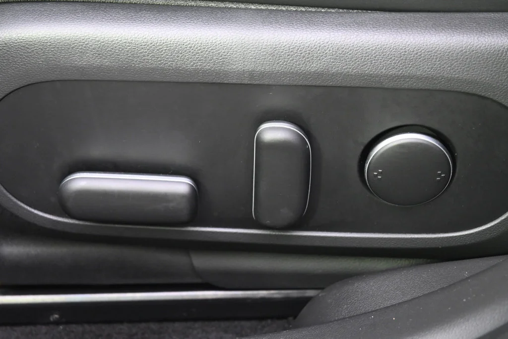 Used 2023 Grey Hyundai SEL image 14