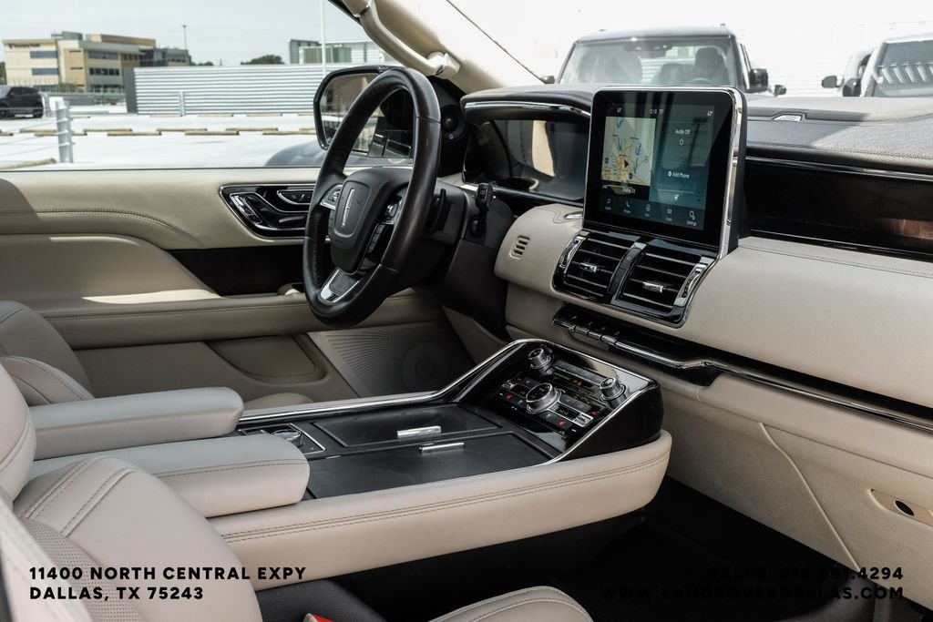 Used 2021 White Lincoln Reserve image 28