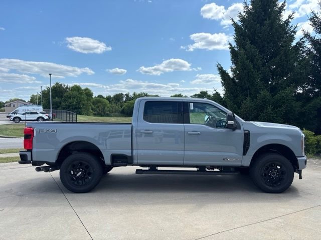 New 2026 Glacier Gray Metallic Tri-Coat Ford F-350® Lariat® image 39