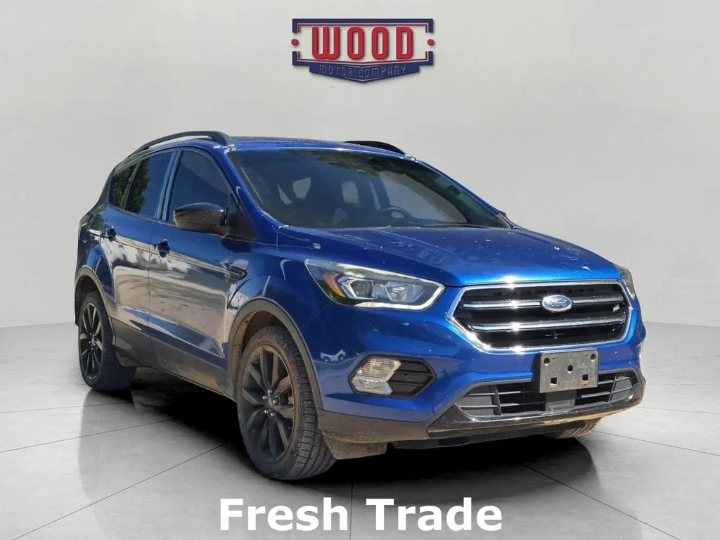 Used 2018 Lightning Blue Metallic Ford SE image 1