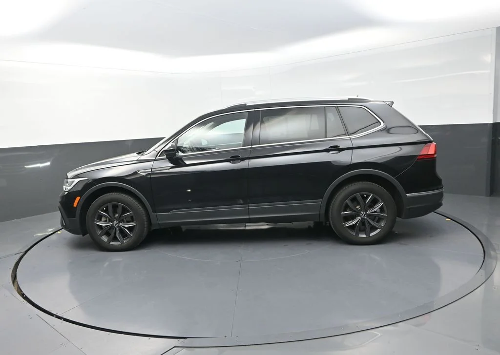 Used 2023 Black Volkswagen 2.0T SE image 6