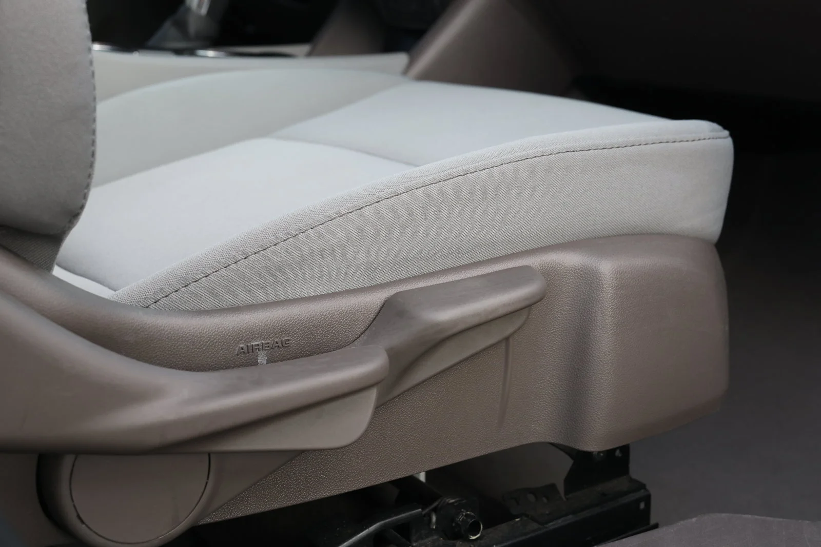 Used 2024 White Chevrolet LT image 30