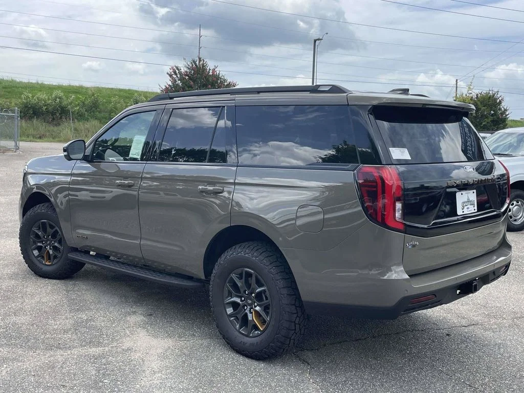 New 2027 Marsh Gray Ford Tremor® image 5