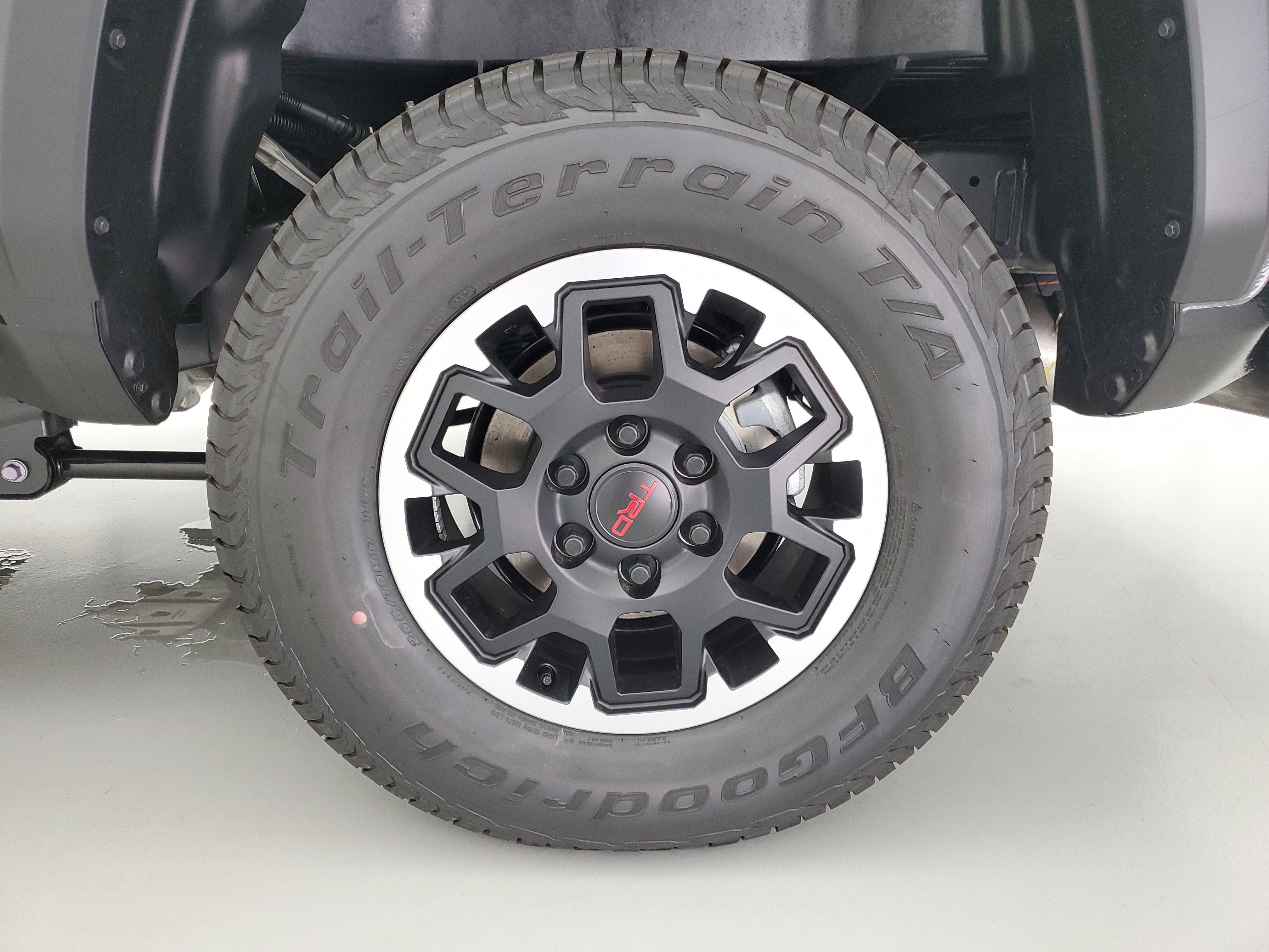2025 Toyota Tacoma TRD Off Road - Photo 11
