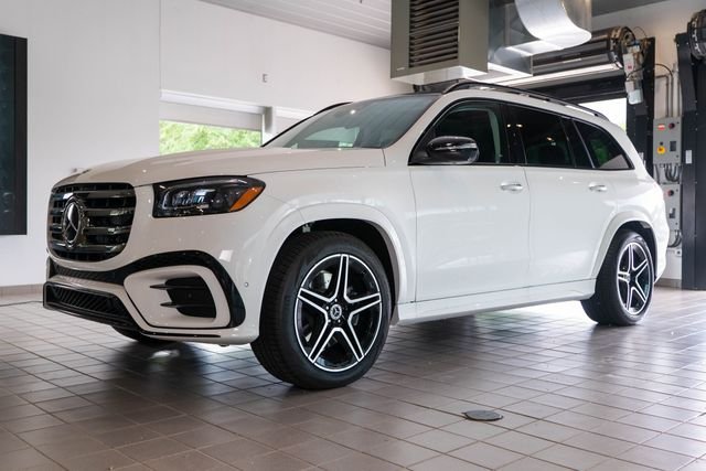 New 2026 Polar White Mercedes-Benz GLS 450 image 3