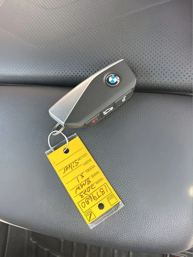 Used 2023 Silver BMW xDrive28i image 31