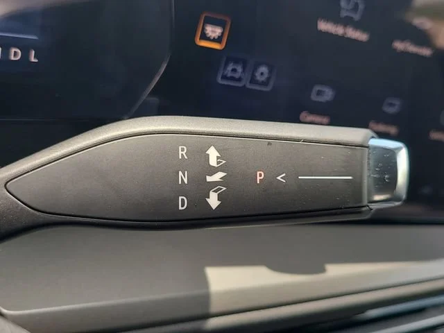 New 2026 Summit White Chevrolet LT image 30