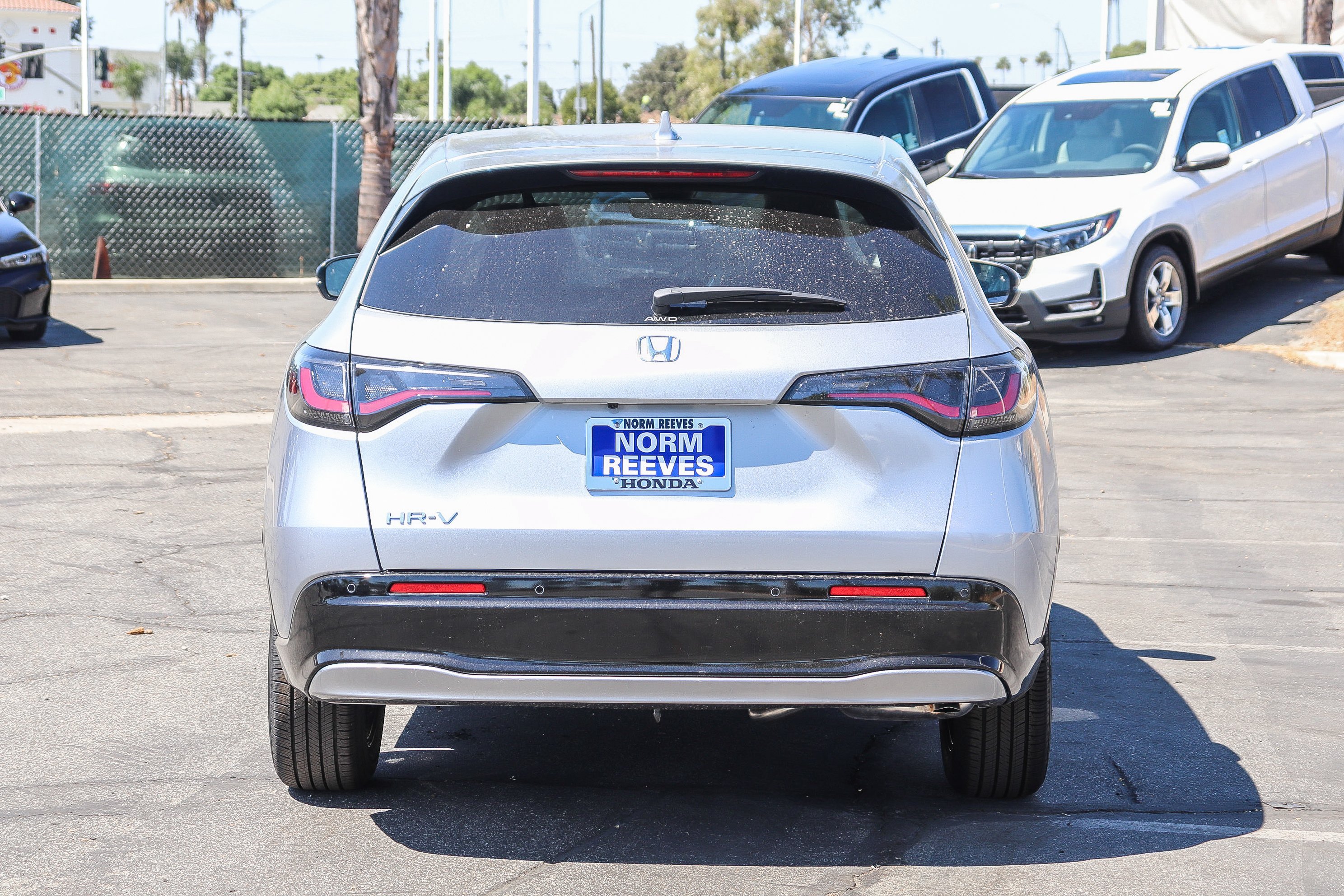 New 2027 Solar Silver Metallic Honda EX-L AWD CVT image 10