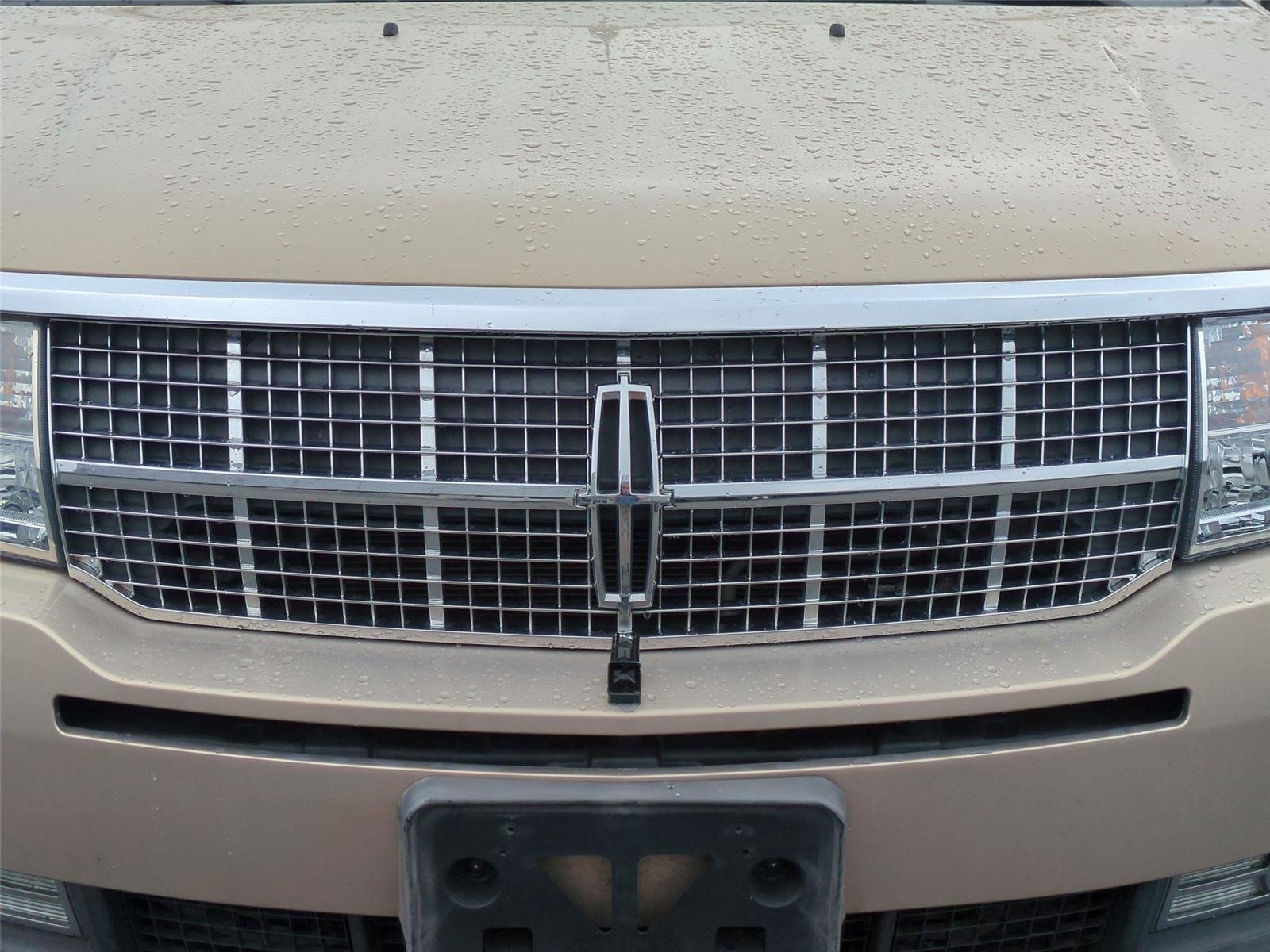 Used 2007  Lincoln  image 14