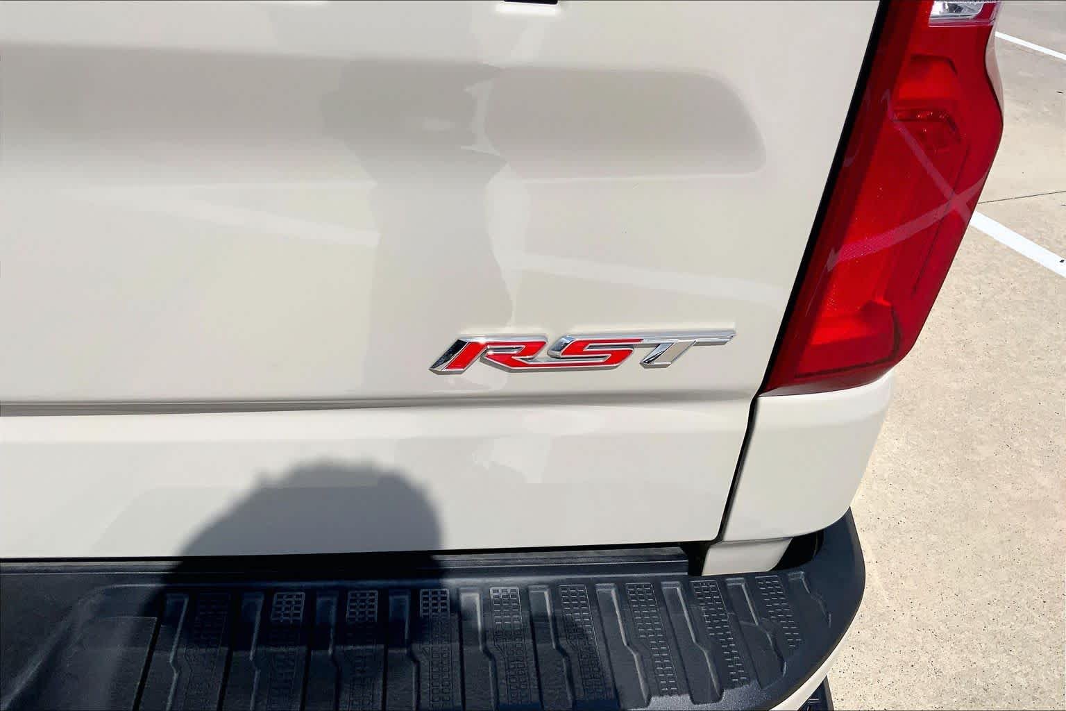 Used 2026 Summit White Chevrolet RST image 10