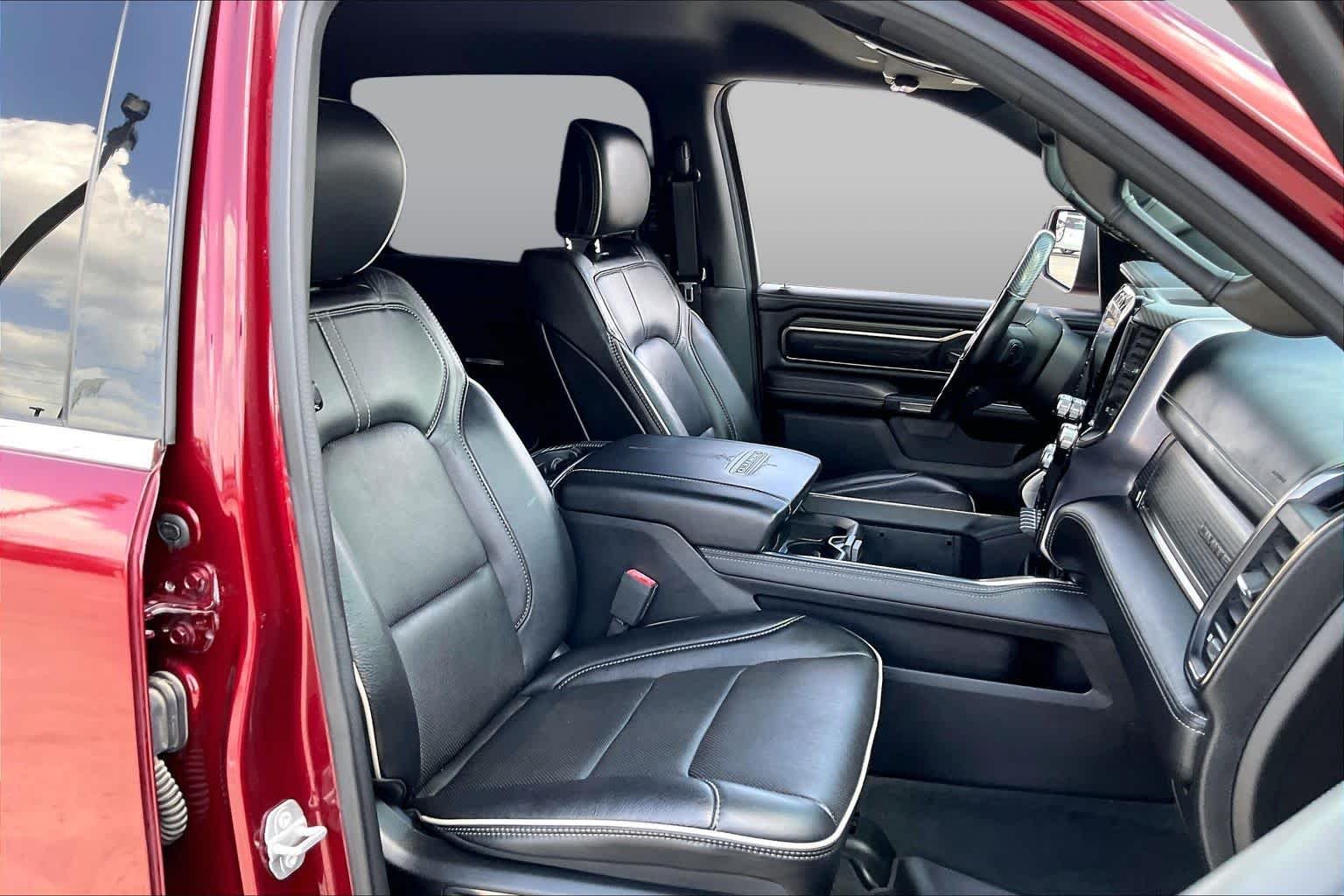 Used 2020 Delmonico Red Pearlcoat Ram Limited image 9